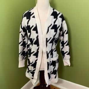 Houndstooth cardigan with pockets